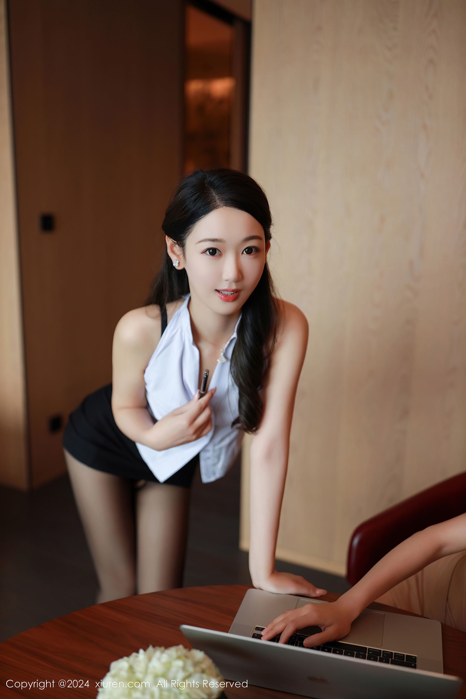 秀人网 No.9500 唐安琪 黑丝美腿插图1