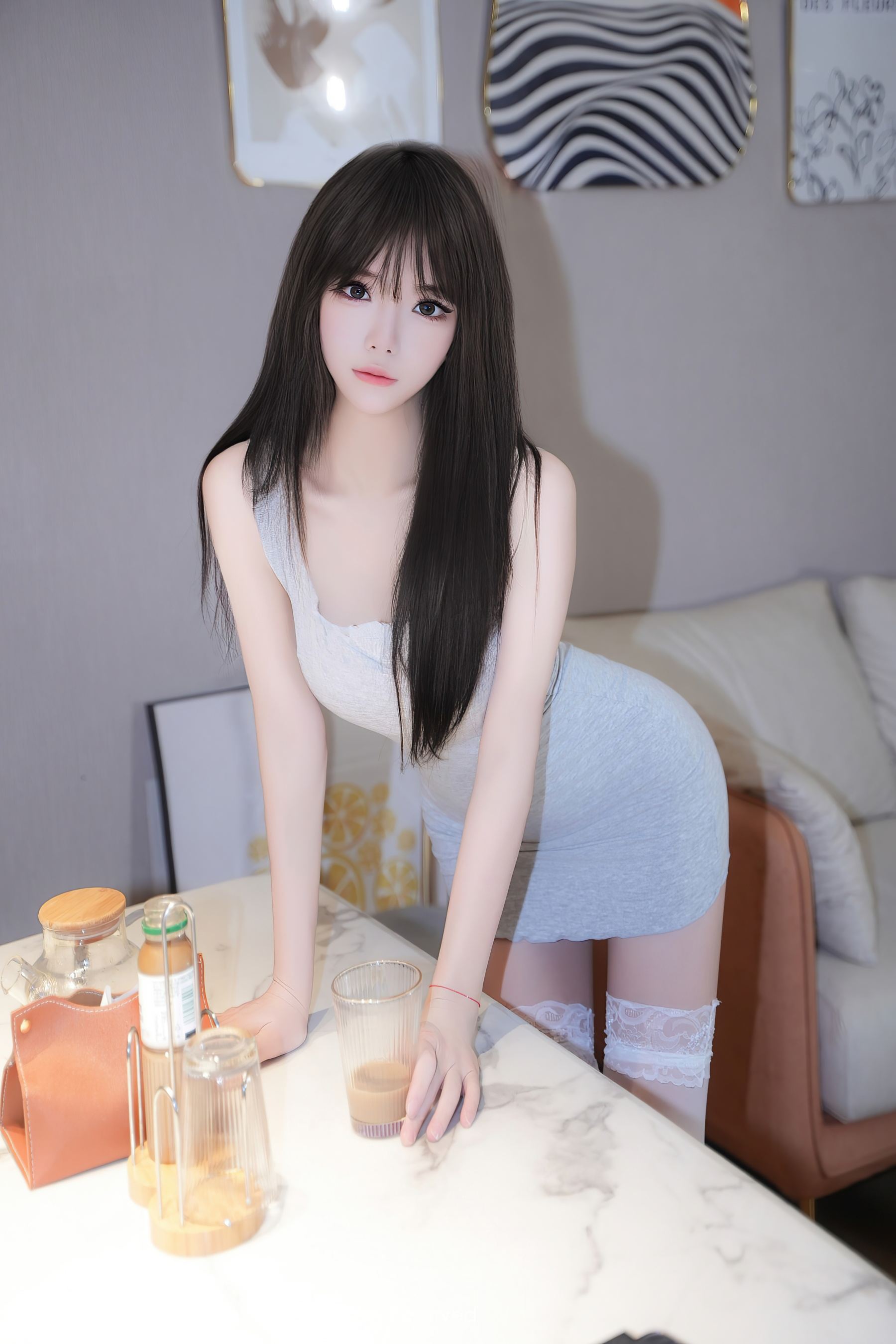 秀人网 No.9501 沐言yanyan 丝袜美腿插图