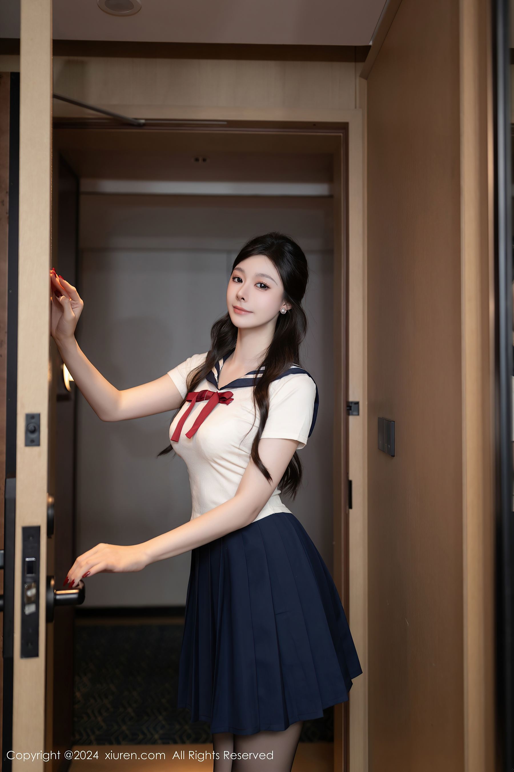 秀人网 No.9530 小逗逗 黑丝美腿插图1