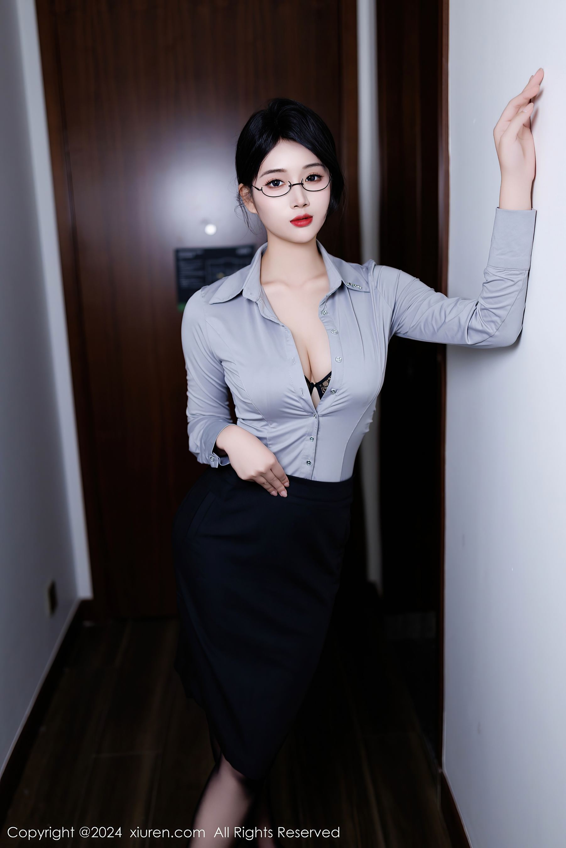 秀人网 No.9567 南乔 OL美腿插图2