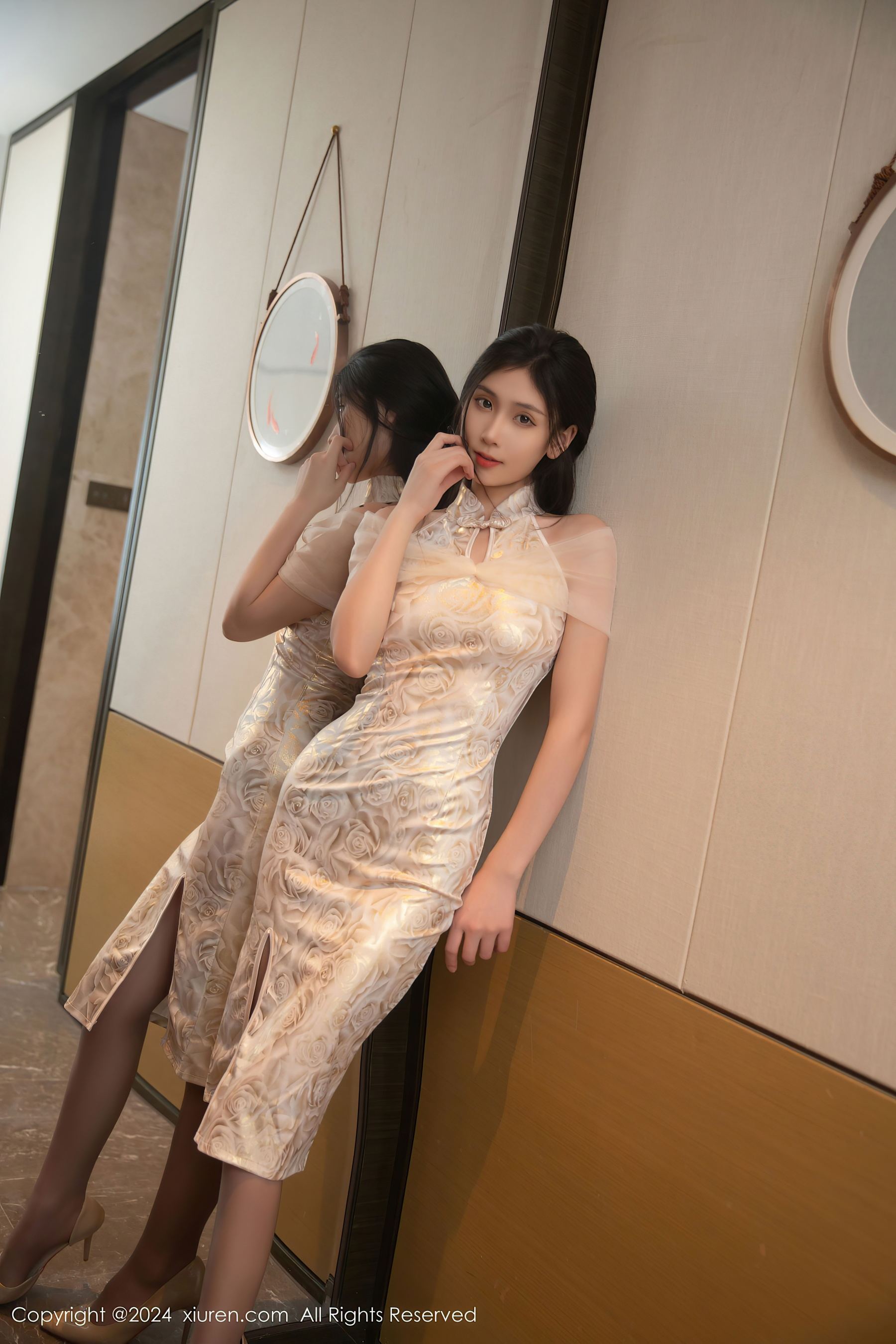秀人网 No.9583 刘婷婷 丝袜美腿插图2