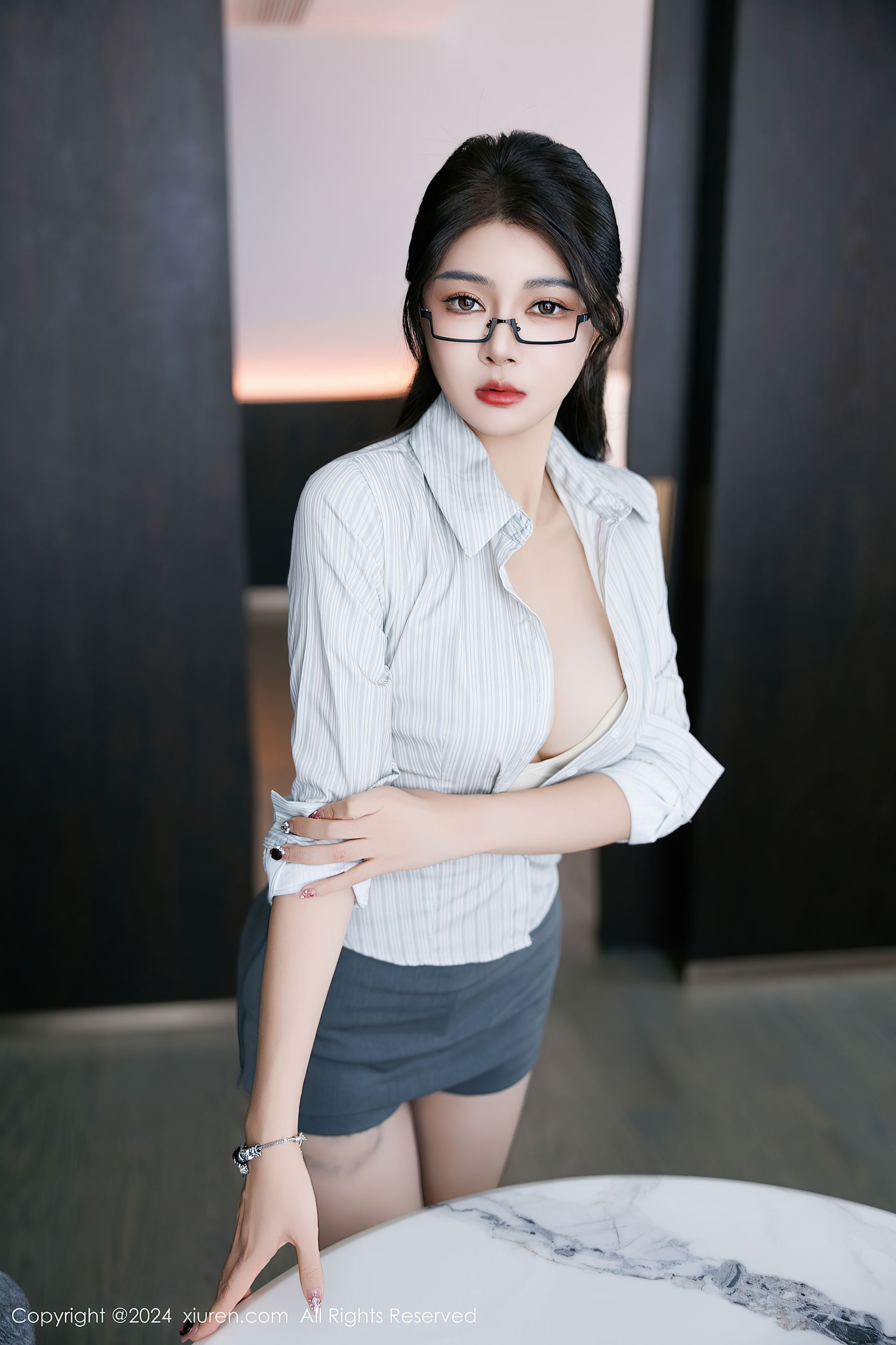 秀人网 No.9611 凯竹Quinn 黑丝美腿插图3