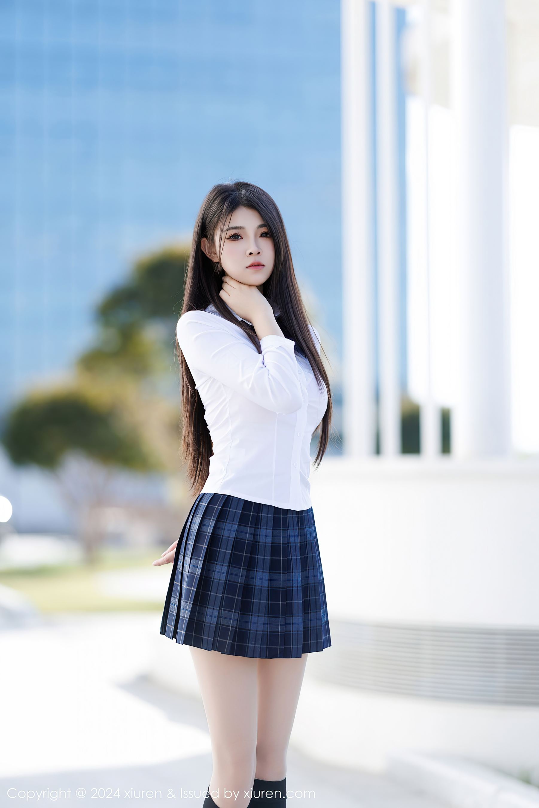 秀人网 No.9682 初梦瑶 短裙美腿插图4