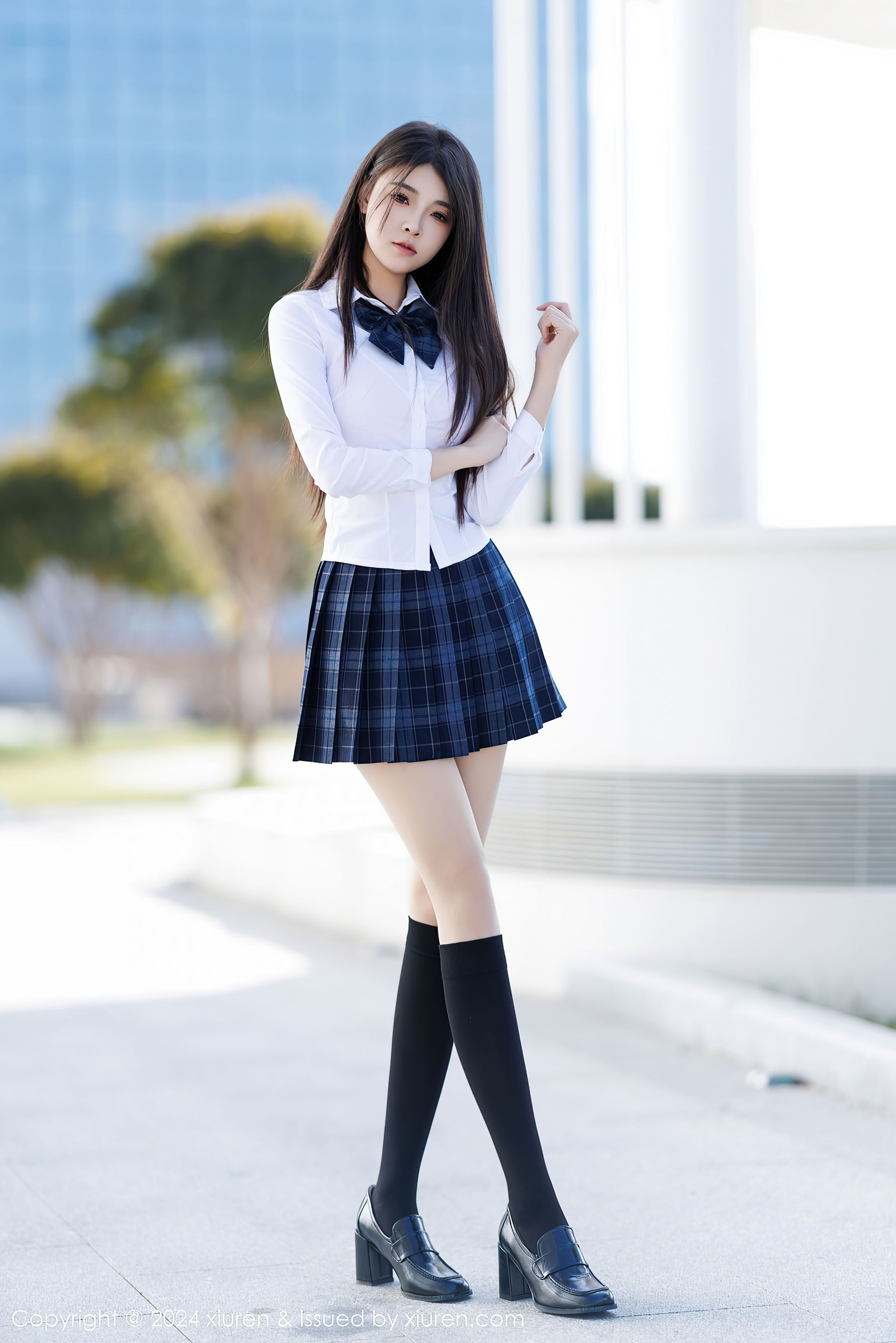 秀人网 No.9682 初梦瑶 短裙美腿插图5