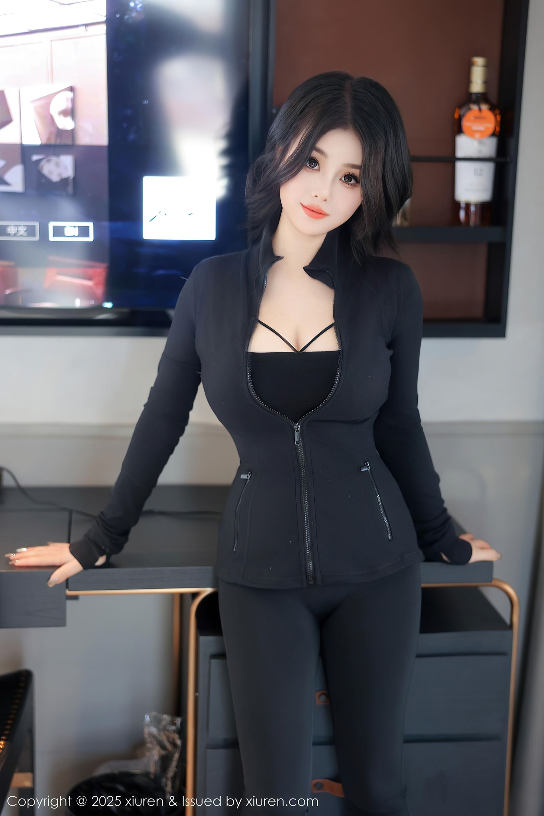 秀人网 No.9694 M0nica 新人美腿插图3