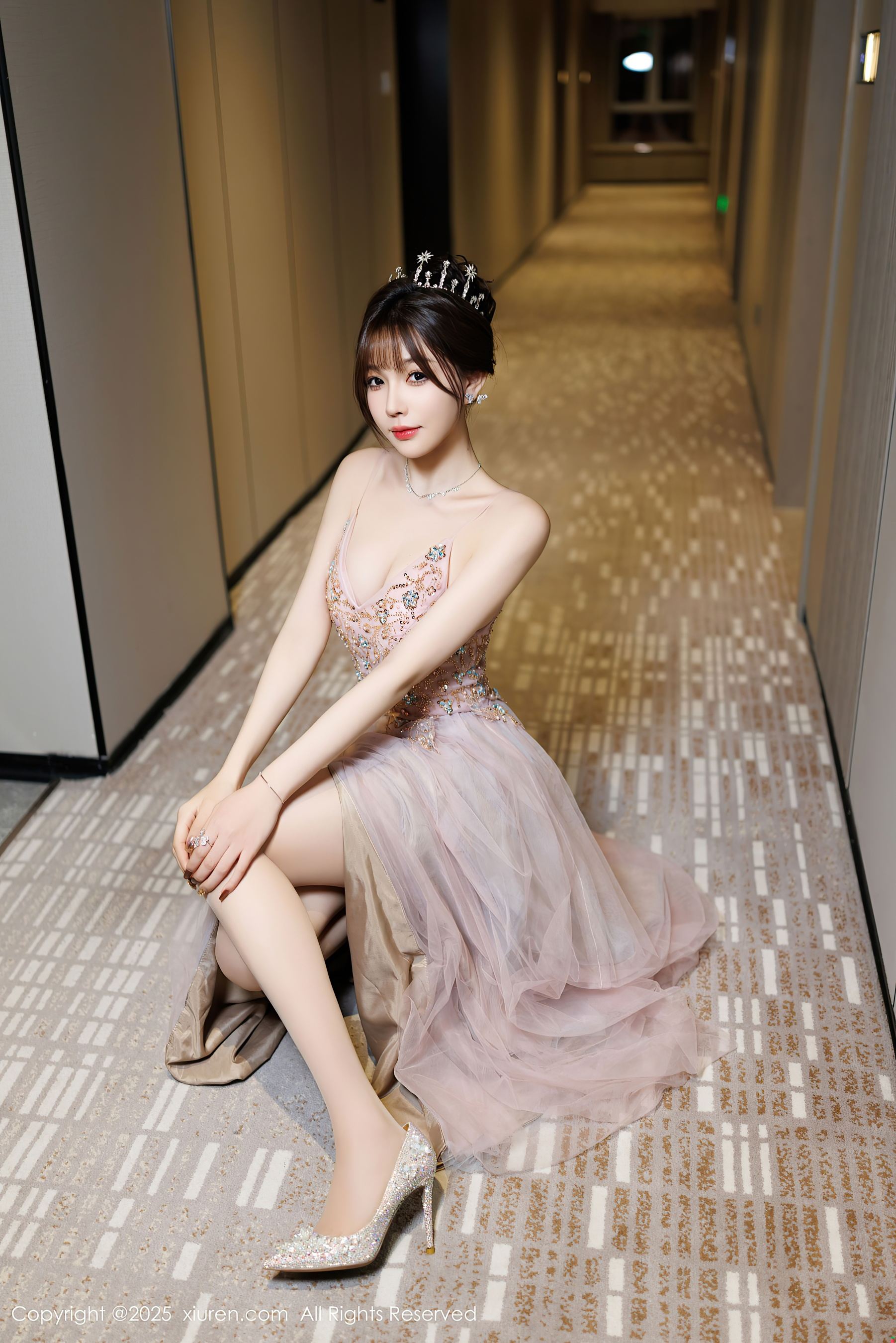 秀人网 No.9699 徐莉芝Booty 丝袜美腿插图7