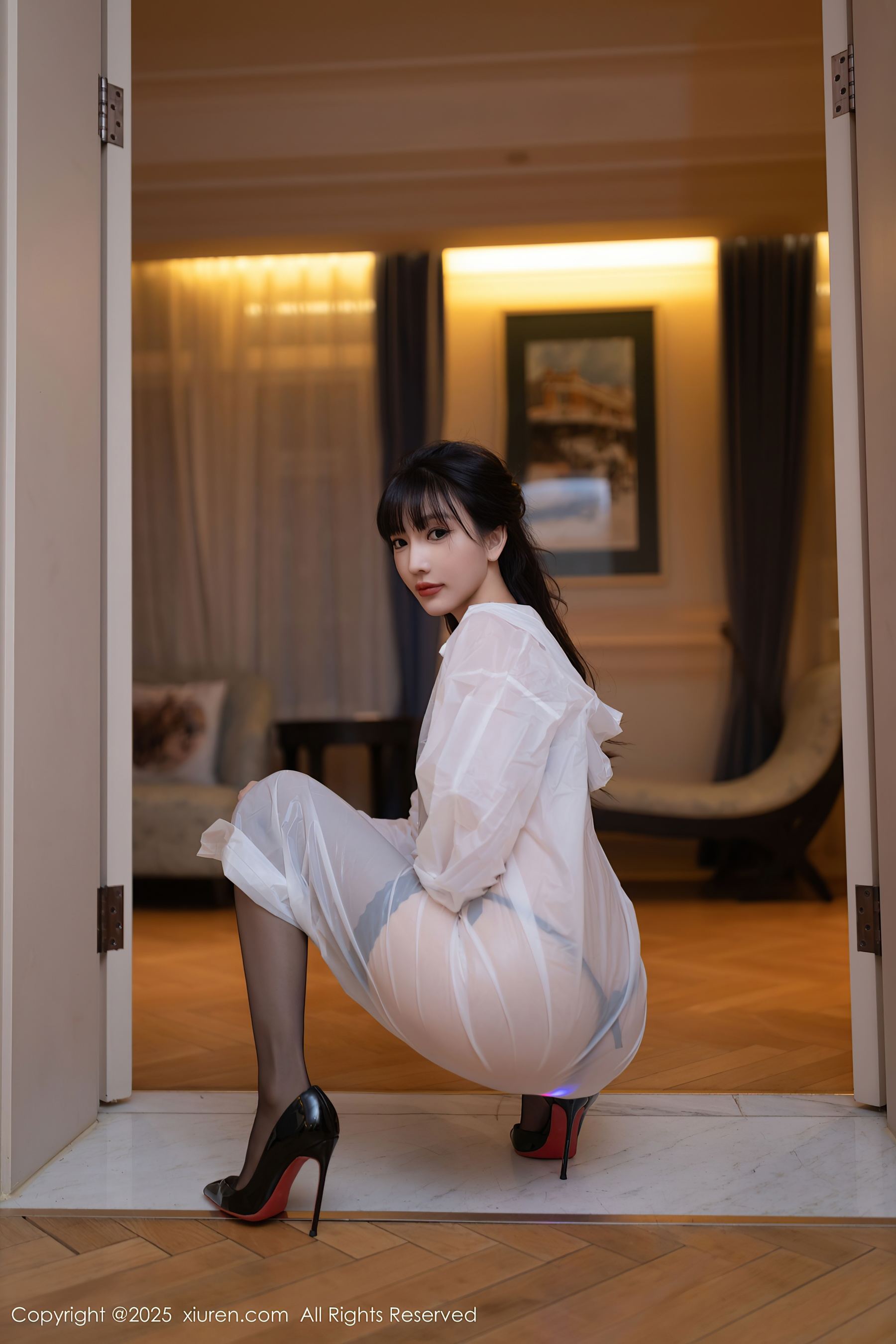 秀人网 No.9700 陆萱萱 黑丝美腿插图4