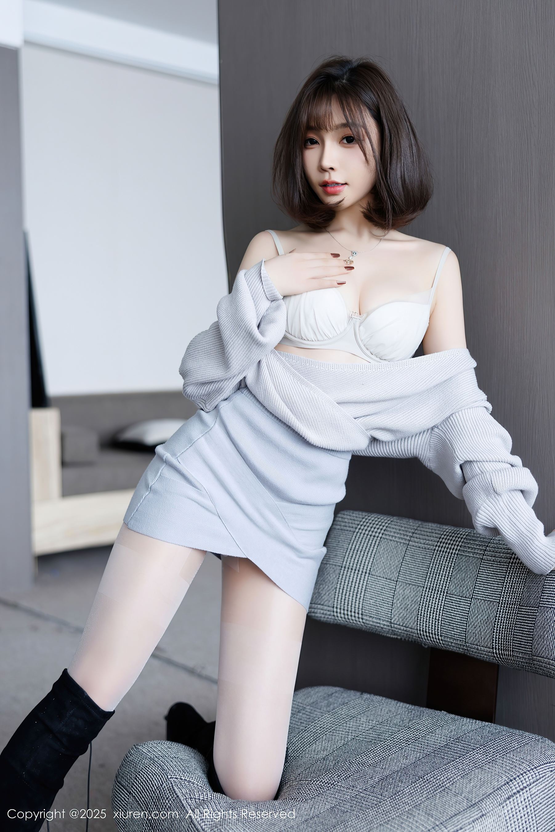 秀人网 No.9734 徐莉芝Booty 丝袜美腿插图2