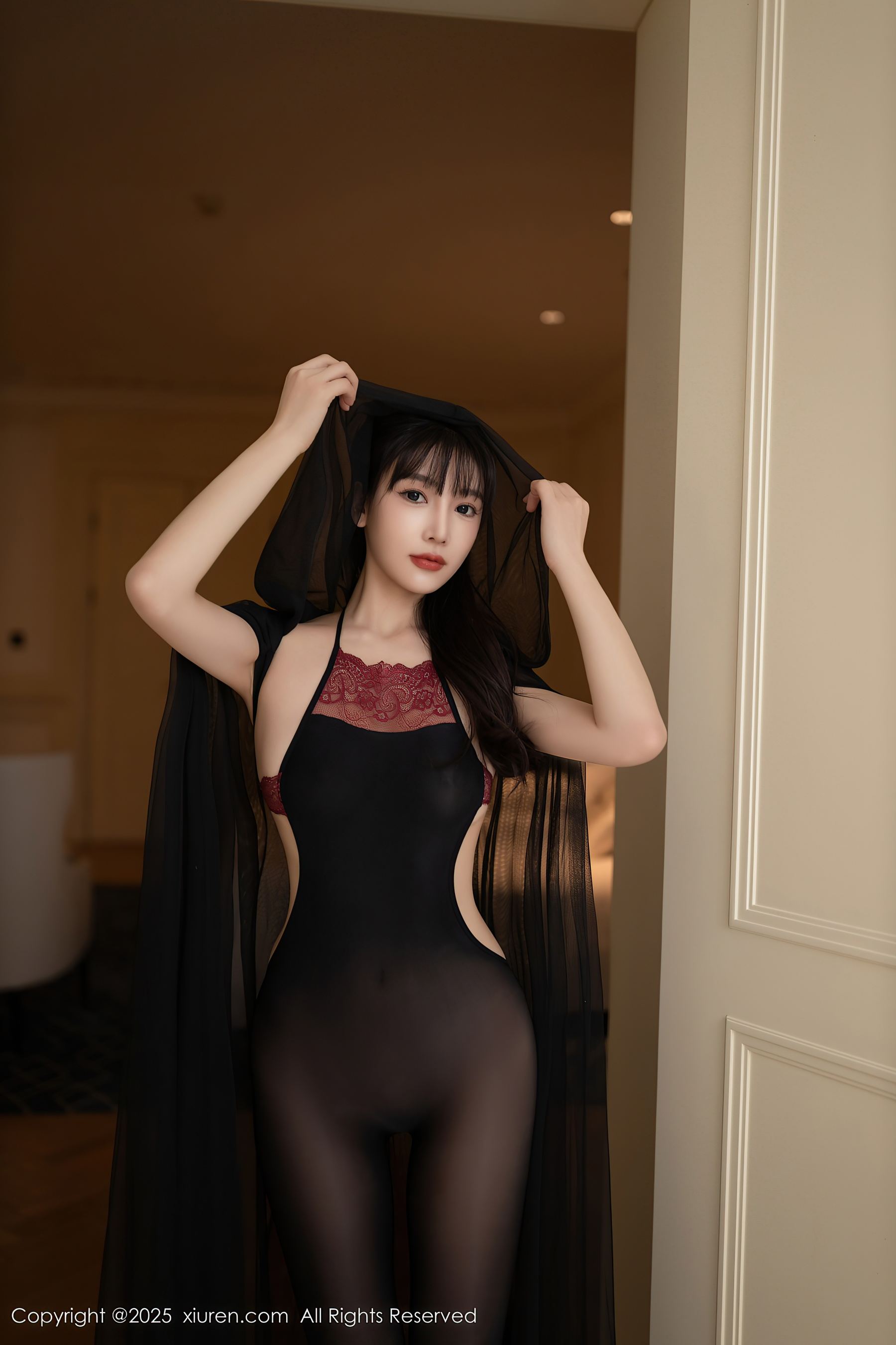 秀人网 No.9735 陆萱萱 黑丝美腿插图2