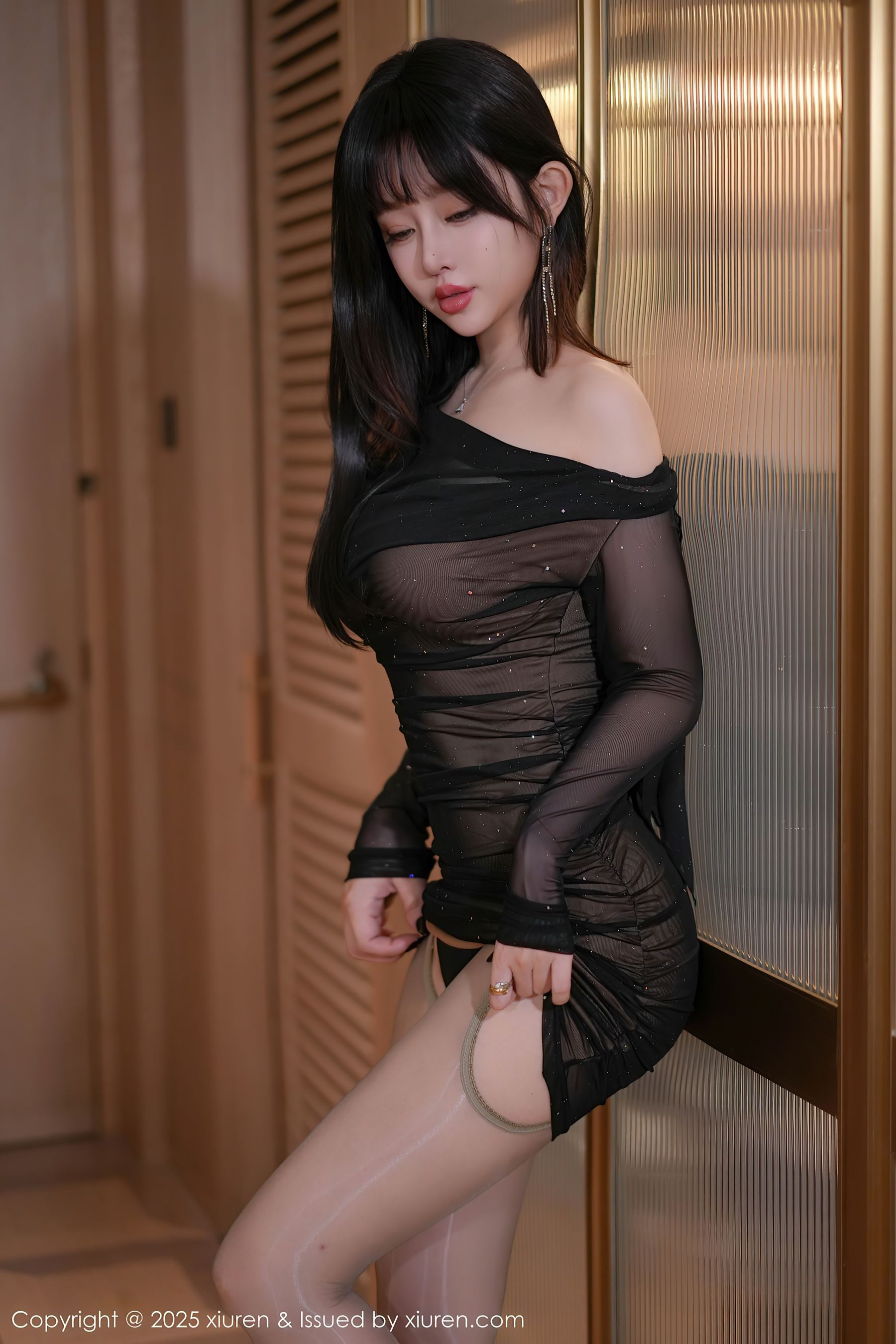 秀人网 No.9740 王雨纯 黑丝美腿插图3
