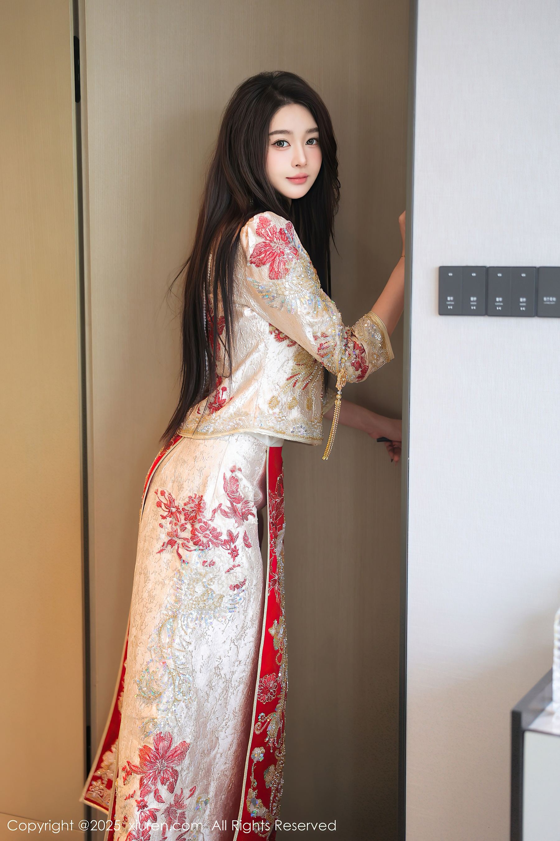 秀人网 No.9833 Candy糖糖 妩媚美腿插图2
