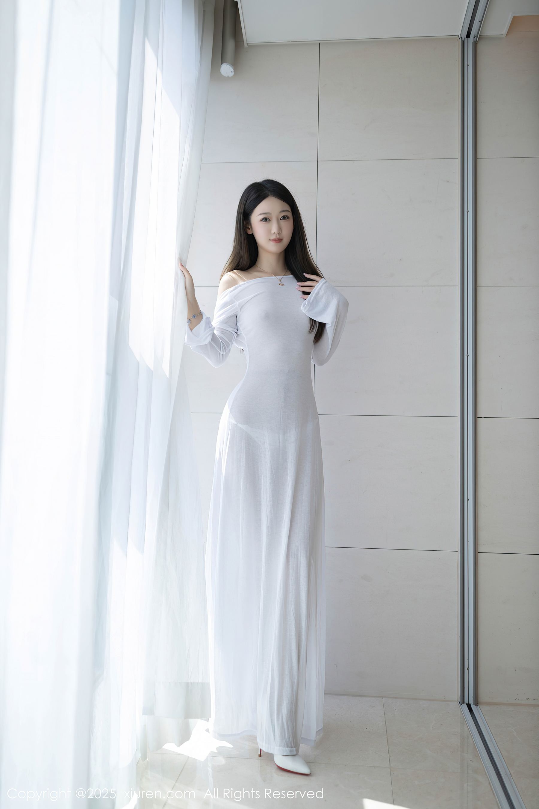 秀人网 No.9840 唐安琪 长裙美腿插图1