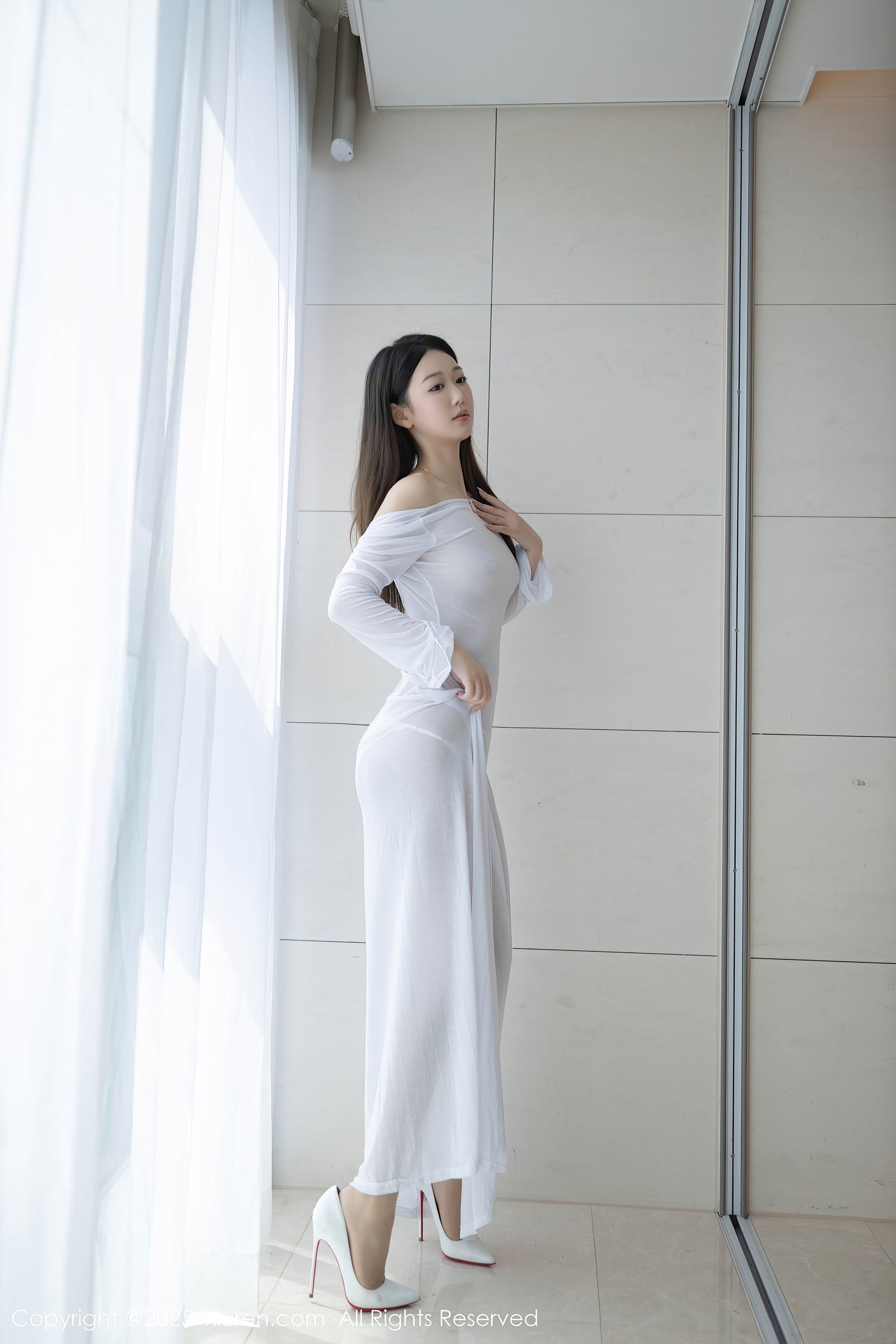 秀人网 No.9840 唐安琪 长裙美腿插图3
