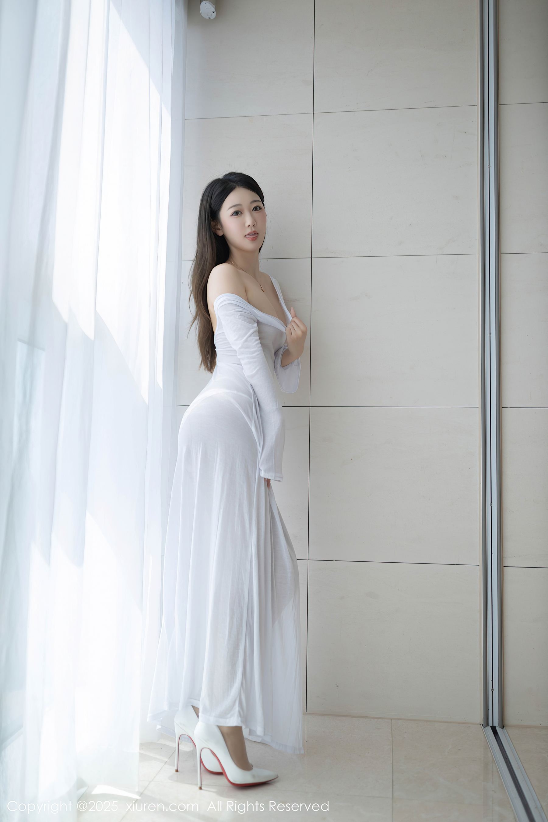 秀人网 No.9840 唐安琪 长裙美腿插图5