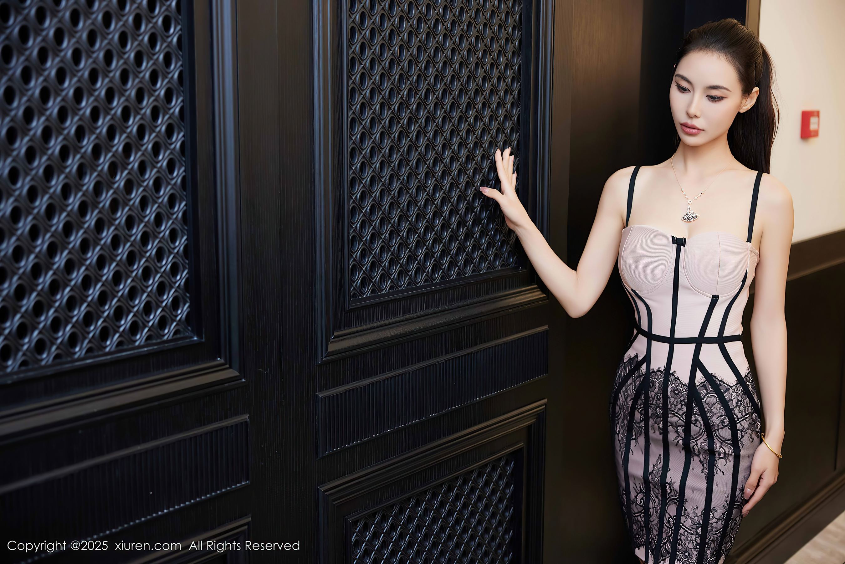 秀人网 No.9809 lingyu69 丝袜美腿插图4
