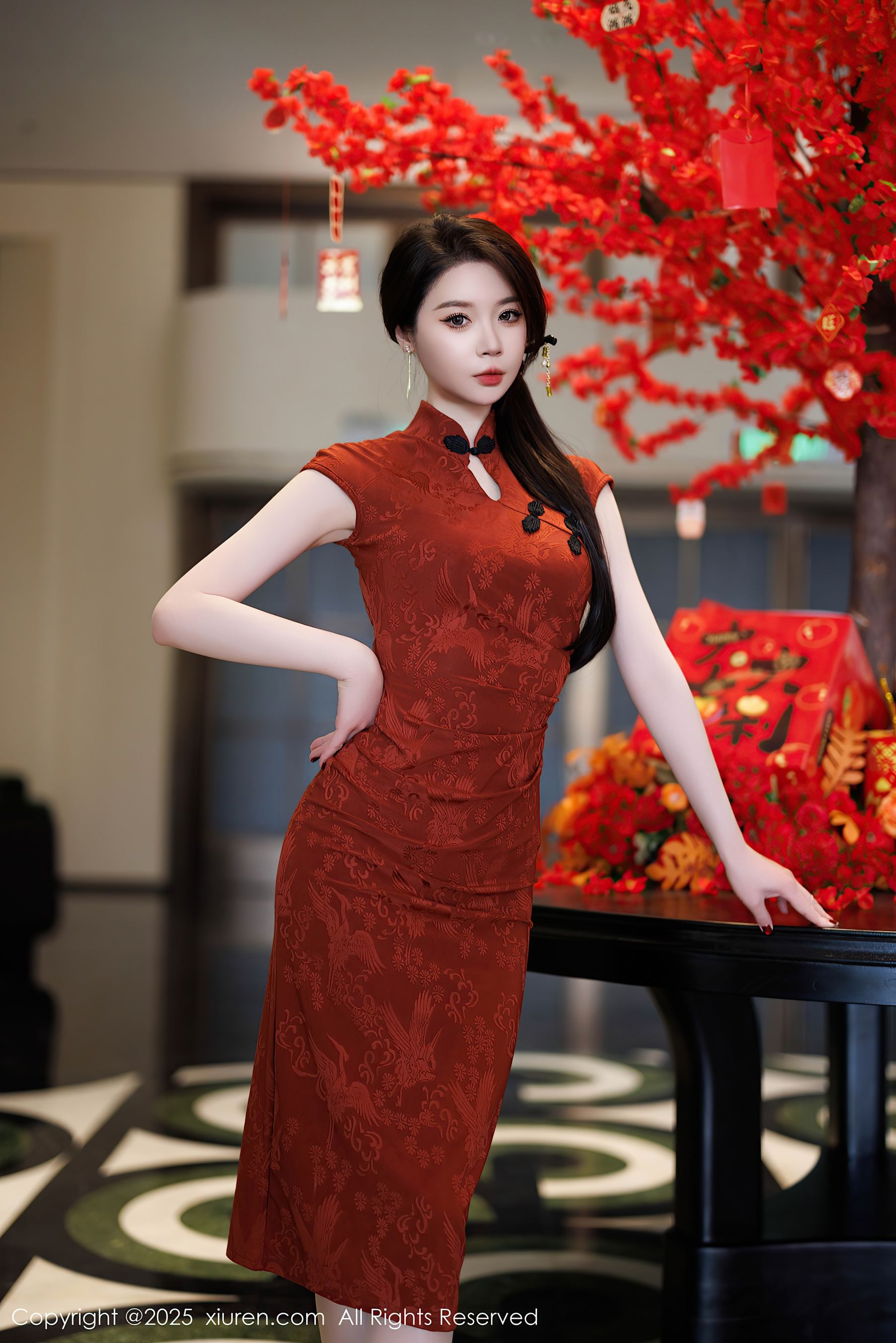秀人网 No.9812 梦心玥 旗袍美腿插图1