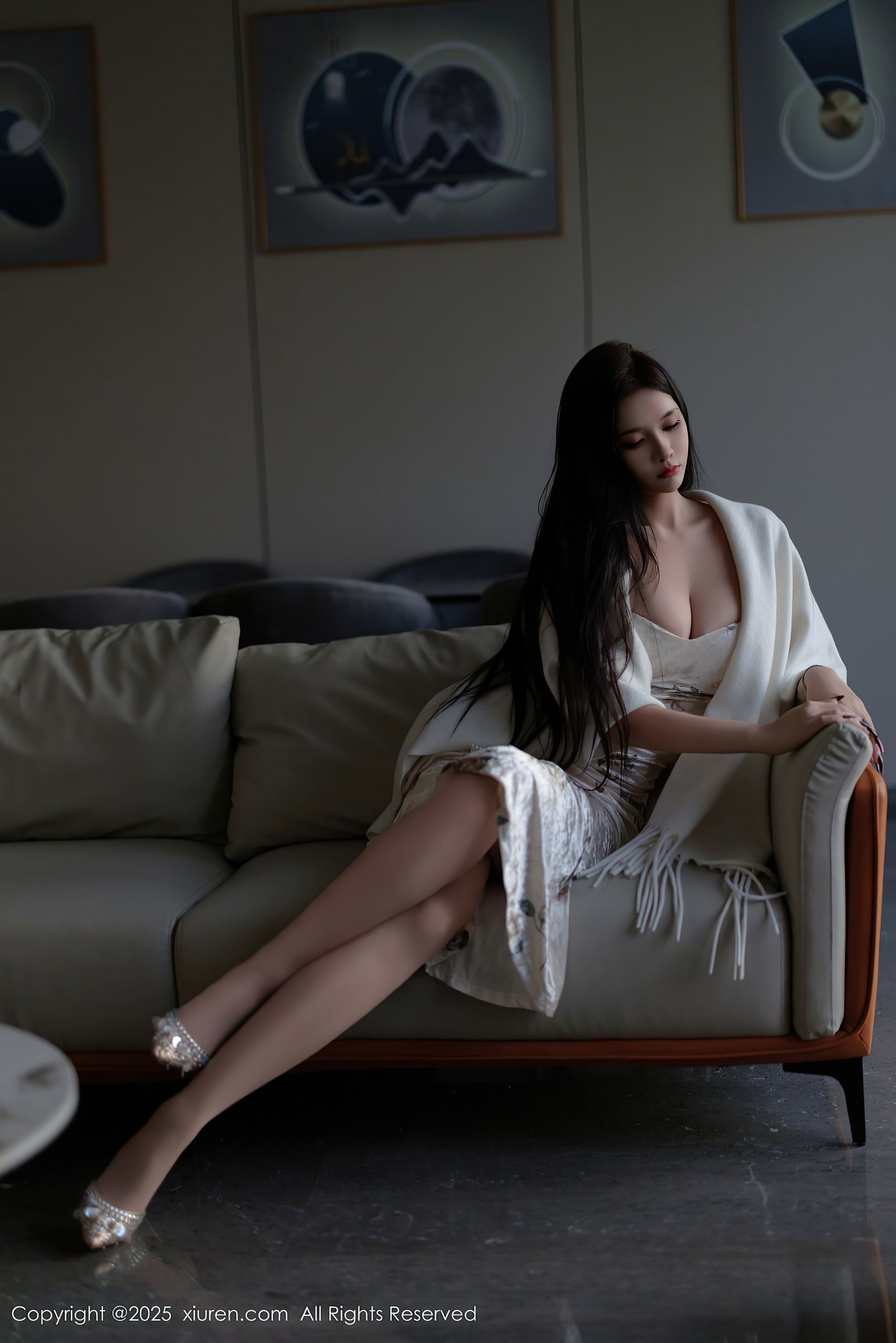 秀人网 No.9899 娜比 丝袜美腿插图3