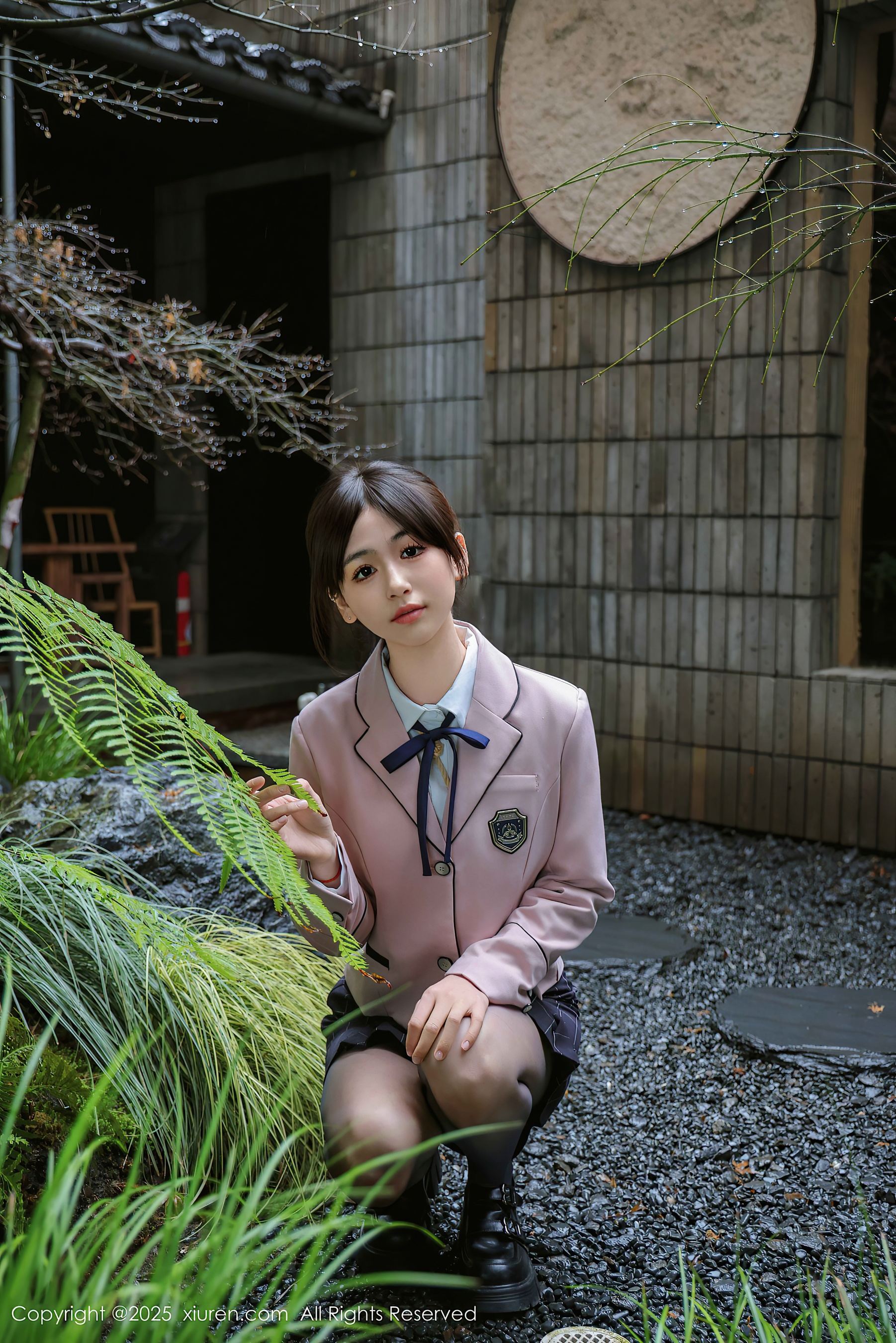 秀人网 No.9949 奶芙乔乔 美腿黑丝插图1