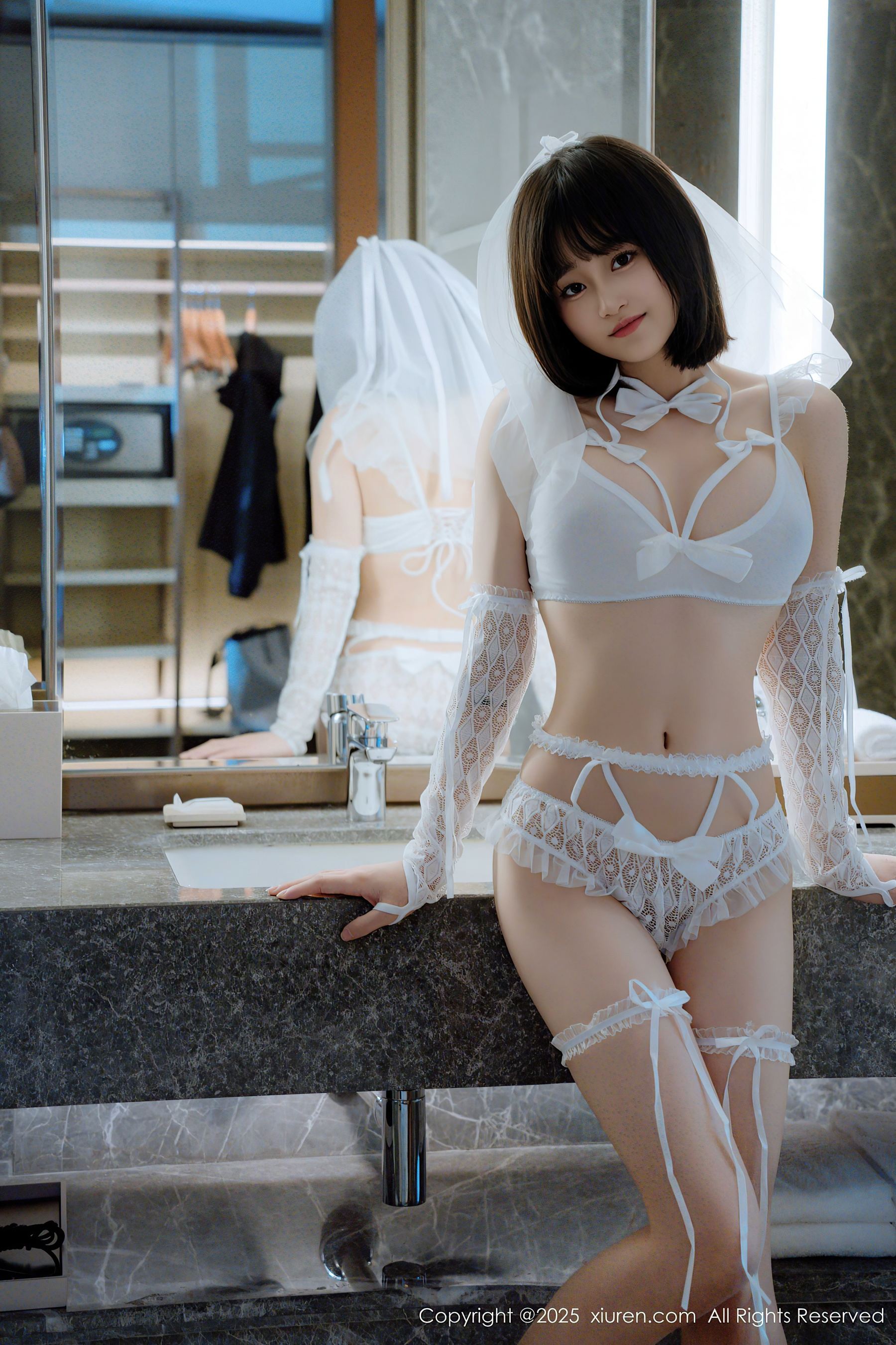 秀人网 No.9972 涵涵Luna 美腿性感插图1