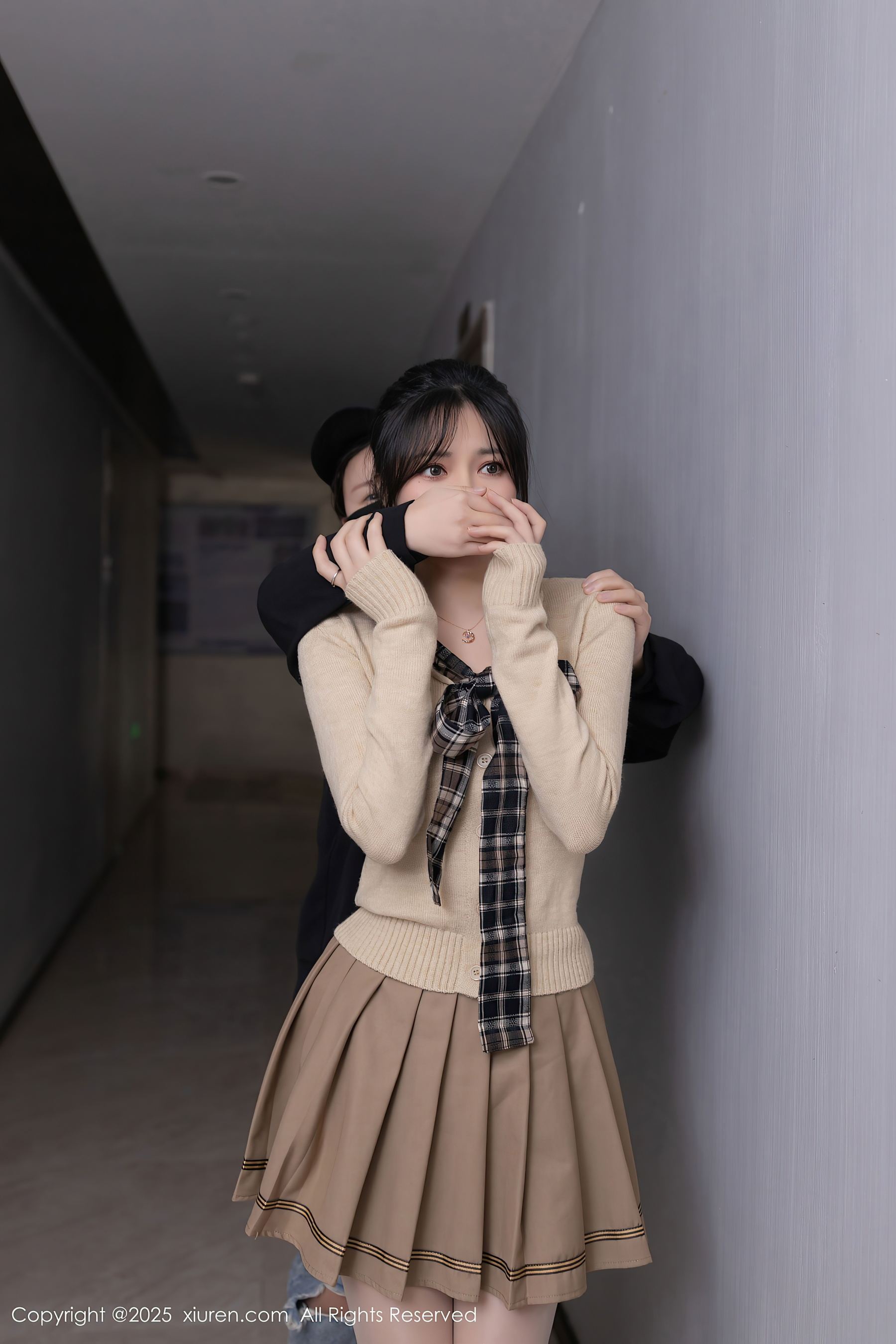 秀人网 No.9988 鱼子酱Fish 丝袜美腿插图2