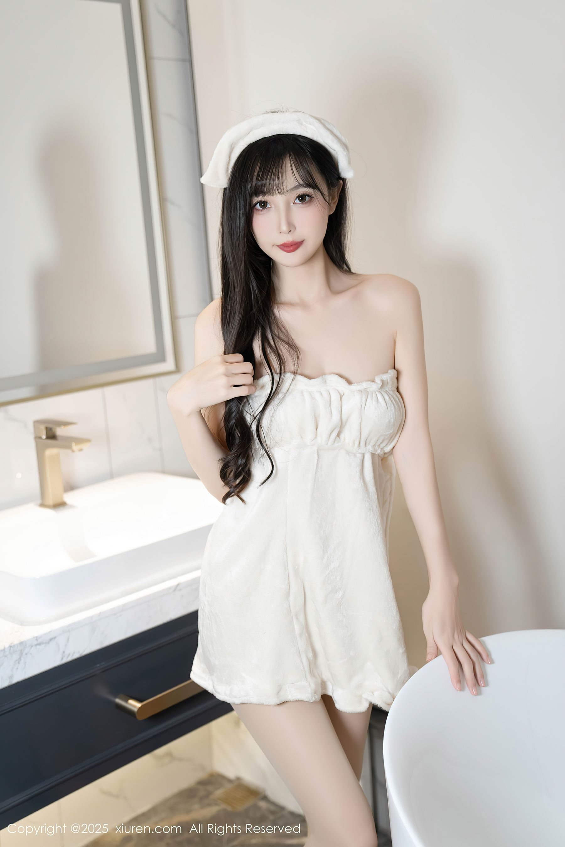 秀人网 No.10005 樱桃小阑子 丝袜美腿插图2