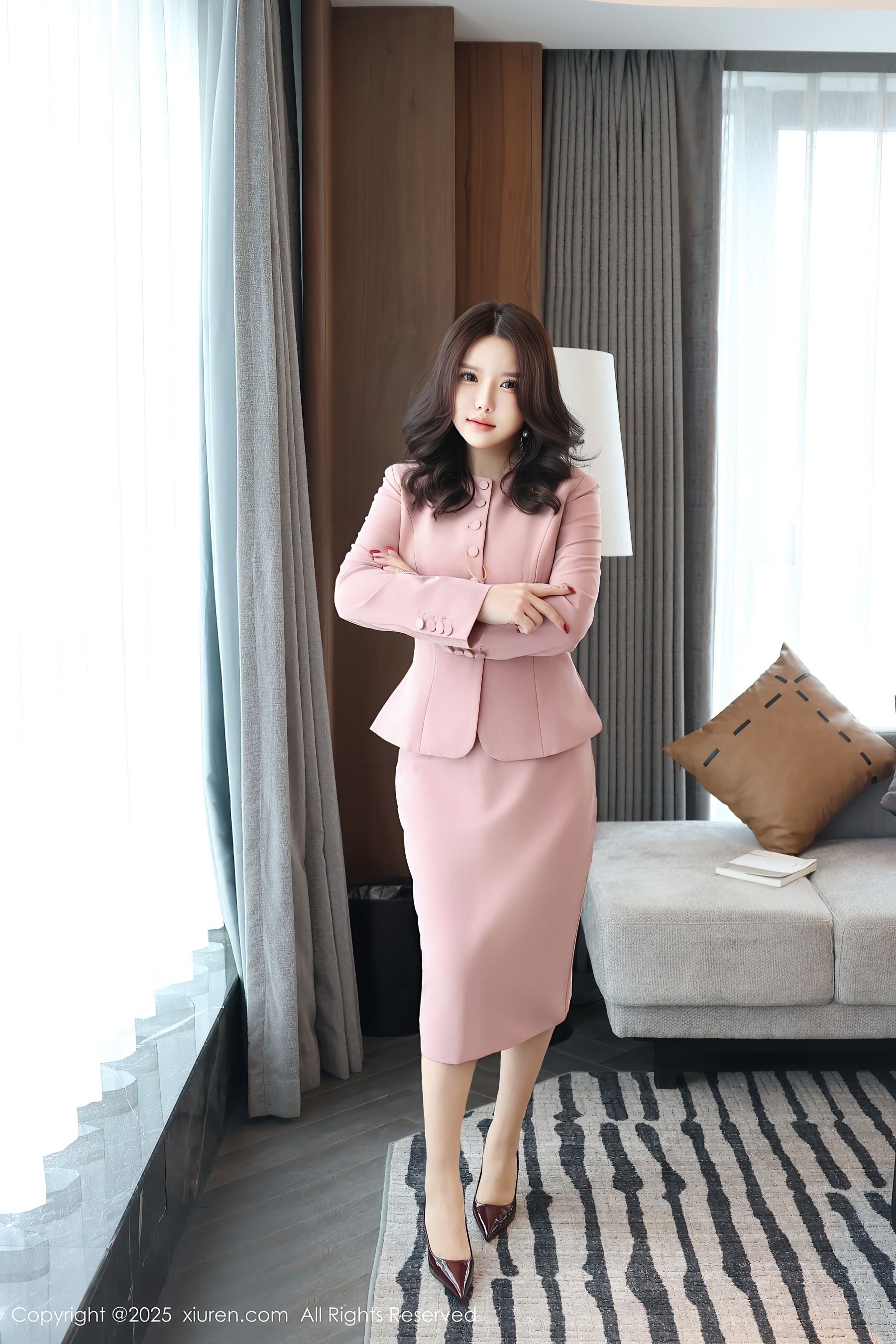 秀人网 No.10020 小薯条nienie 丝袜美腿插图3