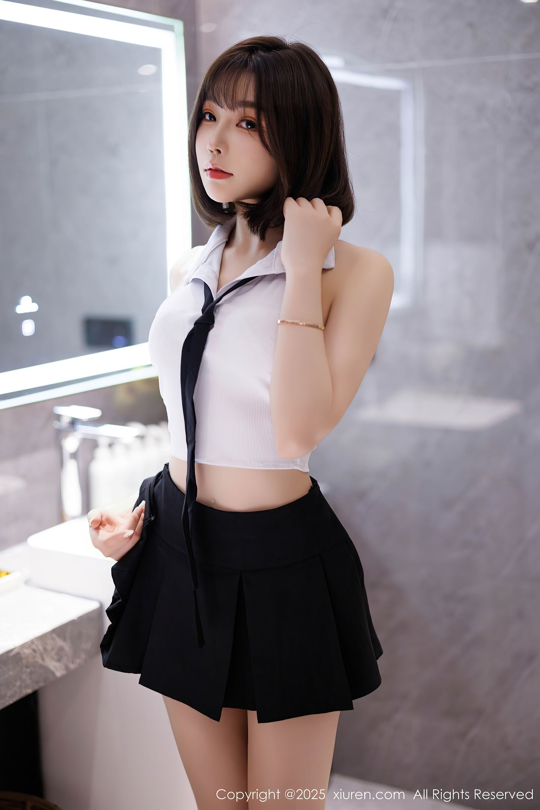 秀人网 No.10048 徐莉芝Booty 婀娜妩媚插图