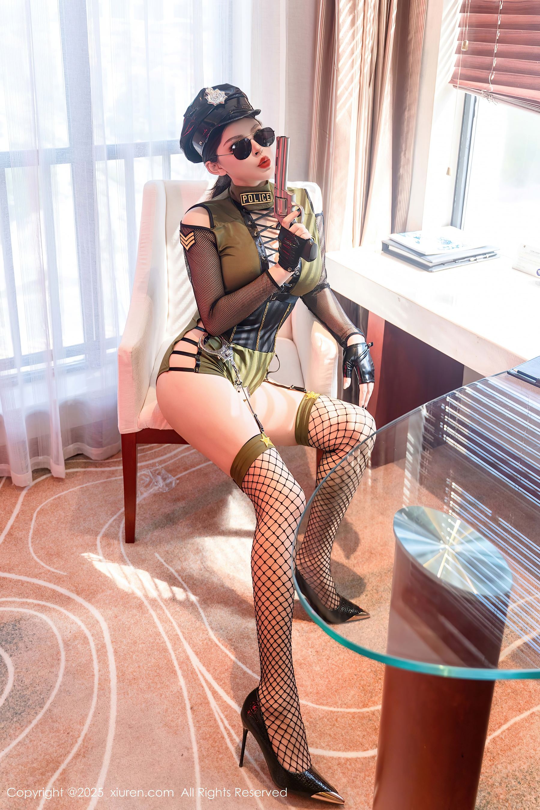 秀人网 No.10064 伊丽莎有点白 波涛汹涌插图2