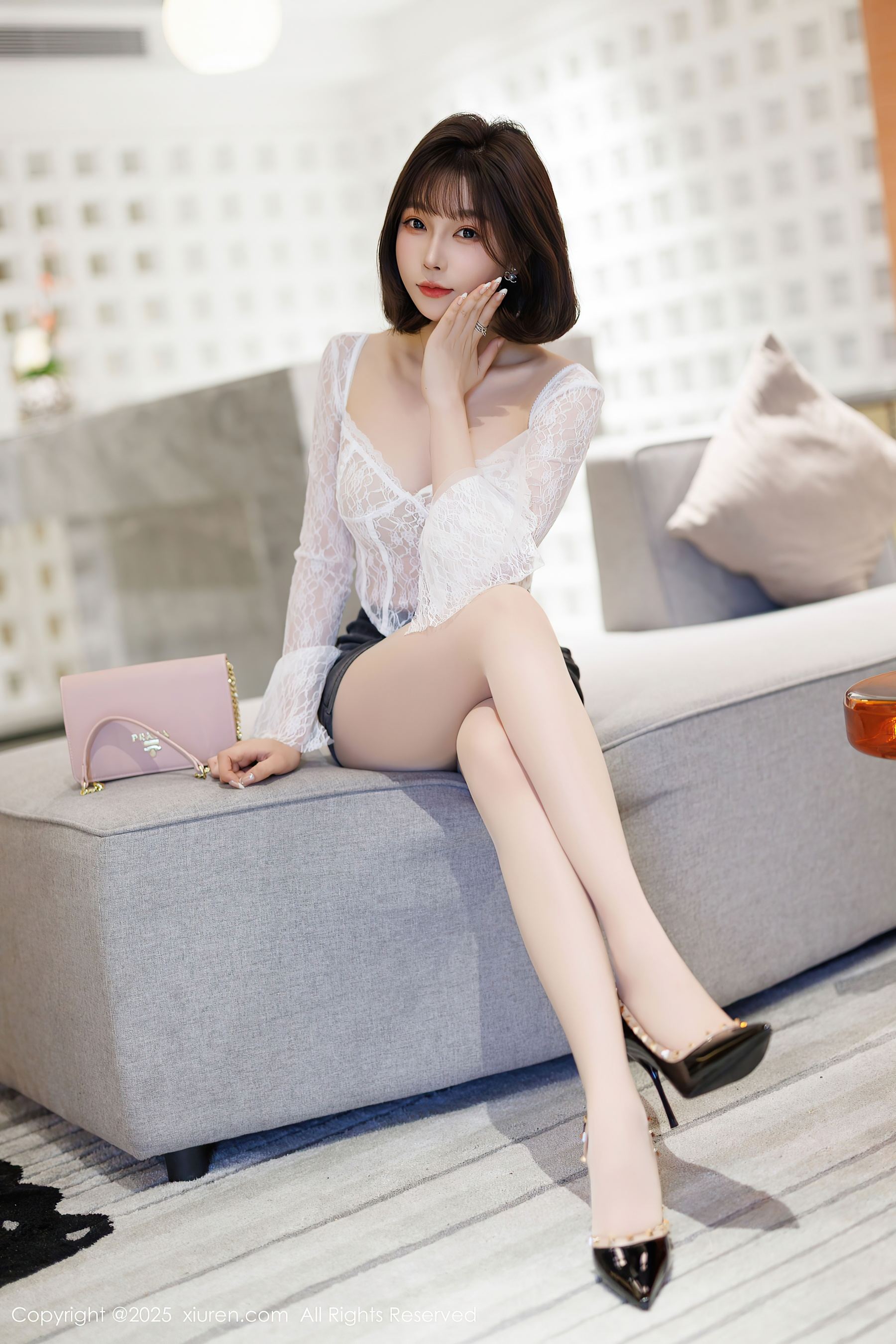 [XiuRen秀人网] No.10113 徐莉芝Booty 诱人白袜