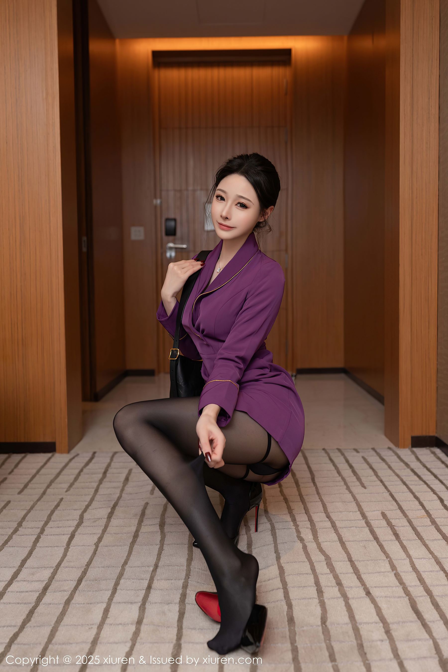 秀人网 No.10290 小逗逗 紫色制服插图5