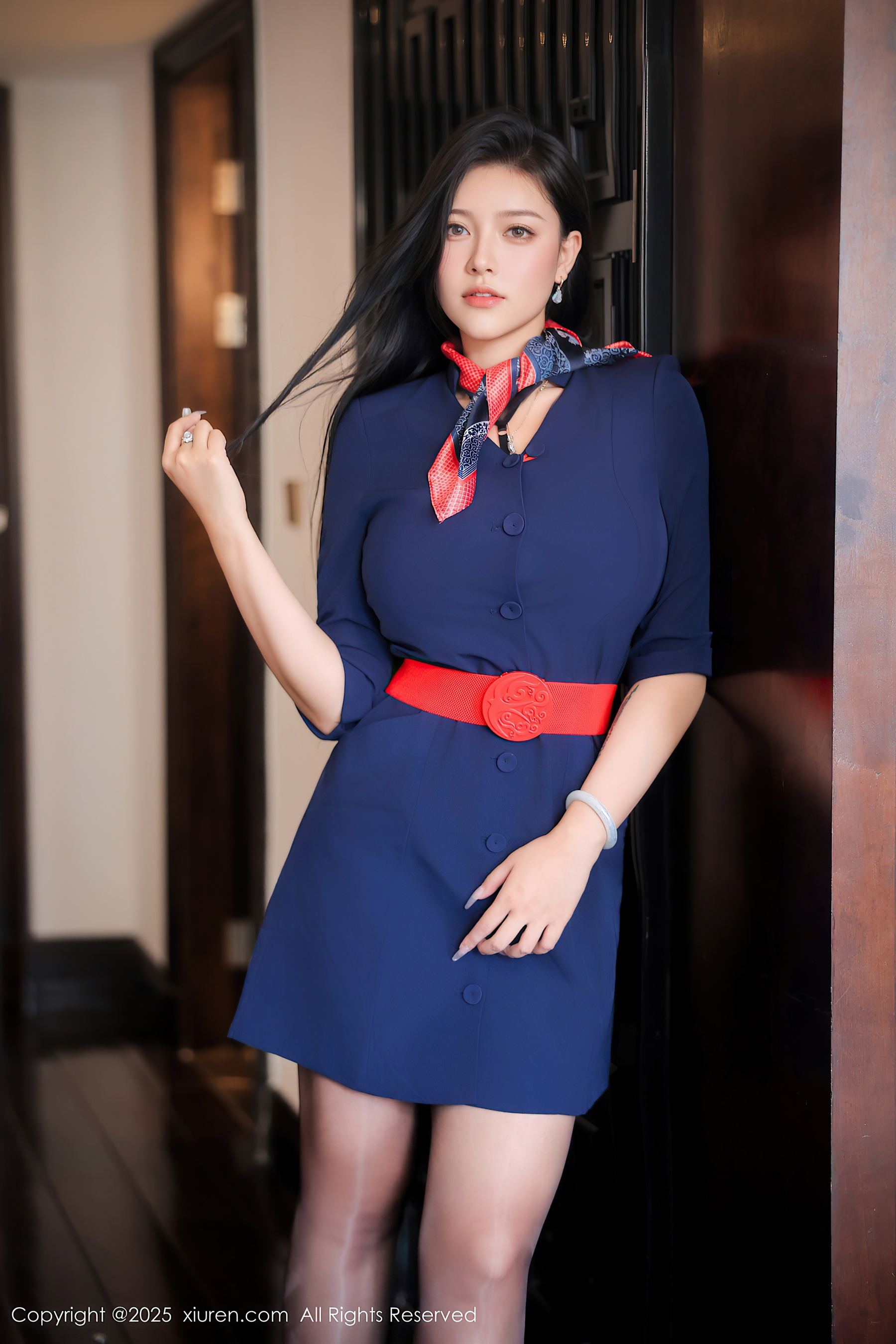 秀人网 No.10371 娜比 空姐制服插图5