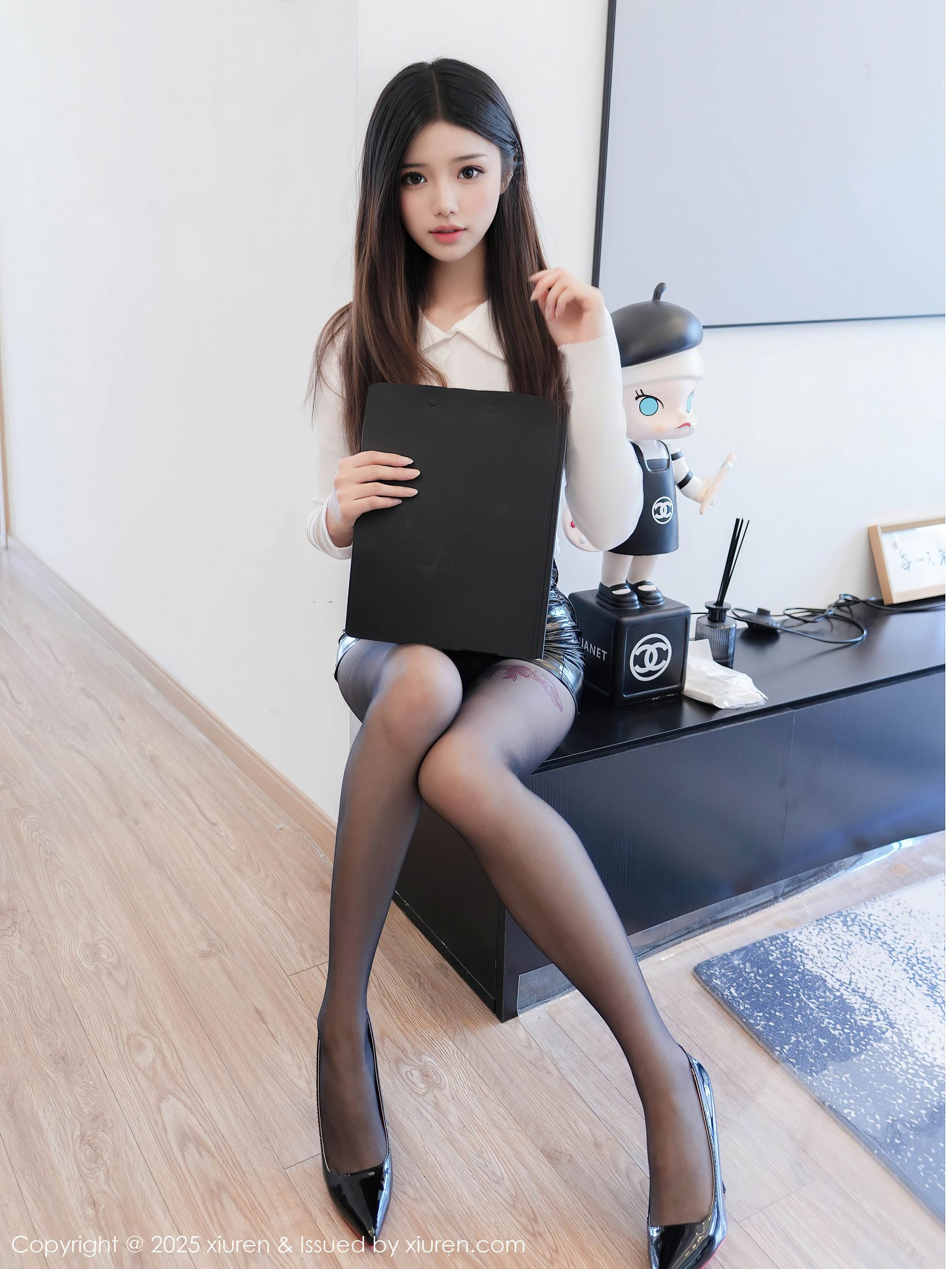 秀人网 No.10515 琉璃ww 性感白T插图5