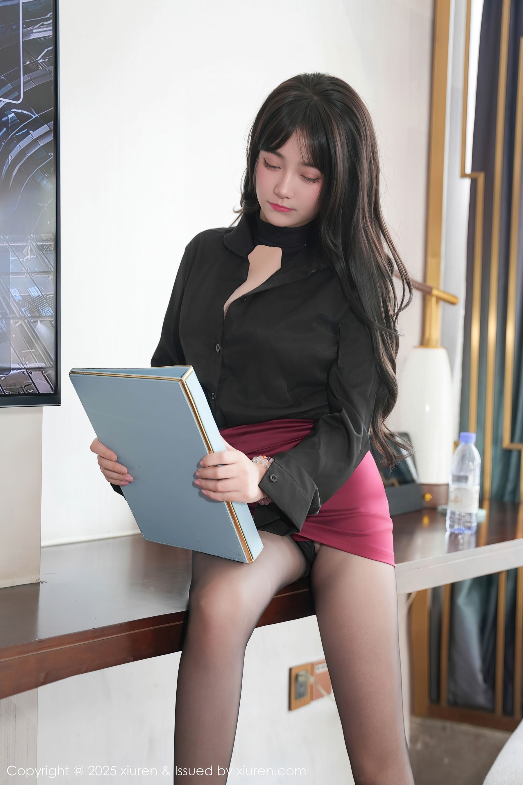 秀人网 No.10527 软情 黑丝制服插图8