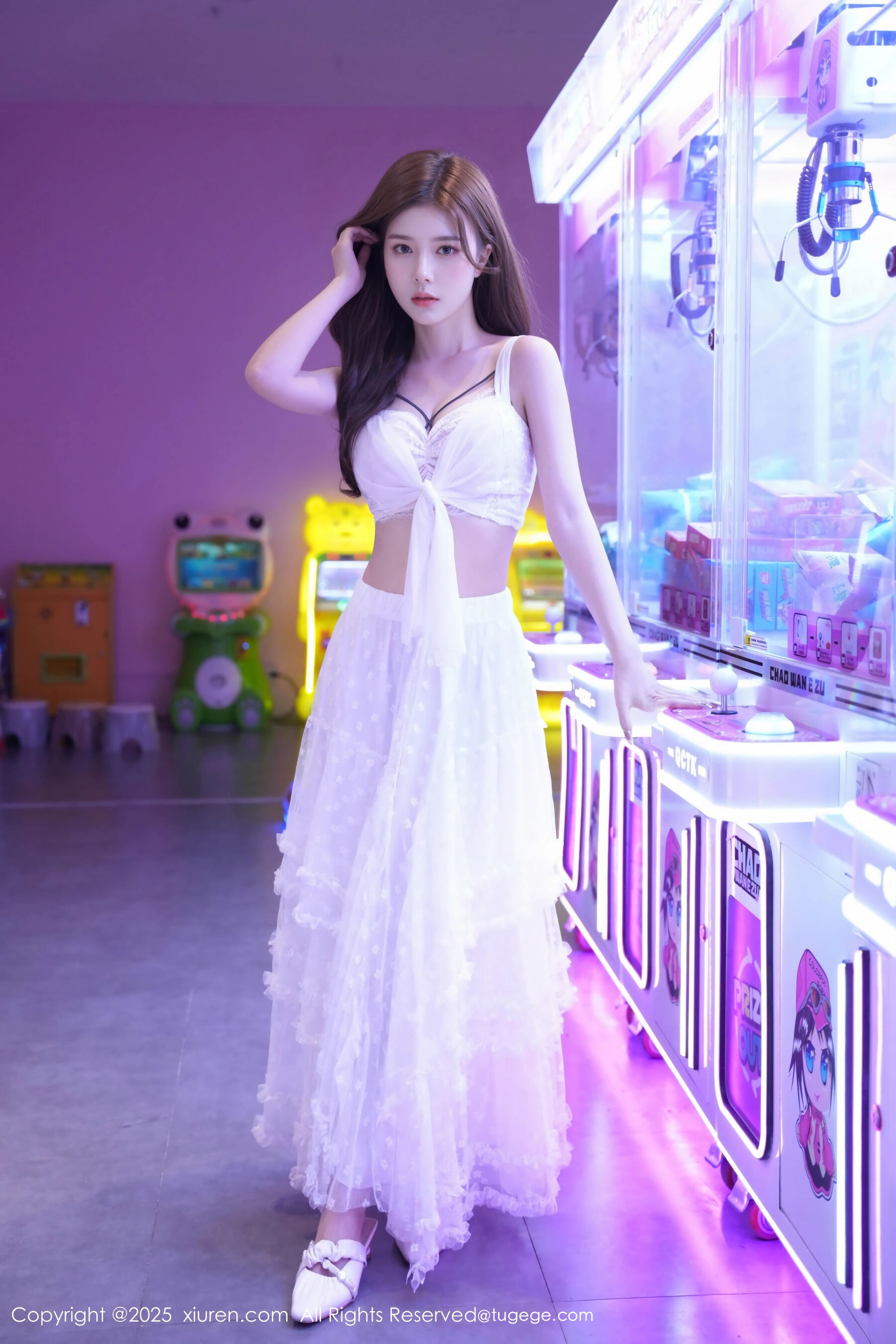 [XiuRen秀人网] 拍黄瓜girl No.10791